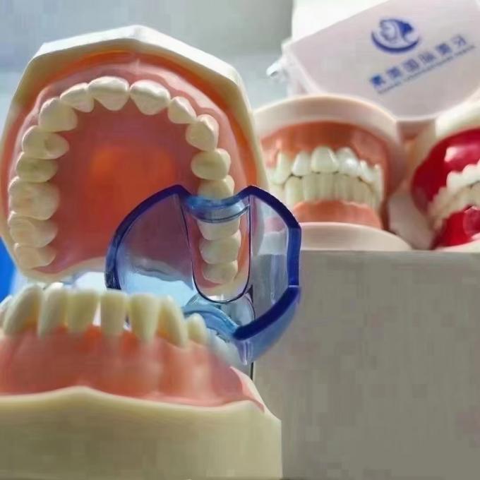 2021 New Dental Supply Plastic Disposable Lip Opener Intraoral